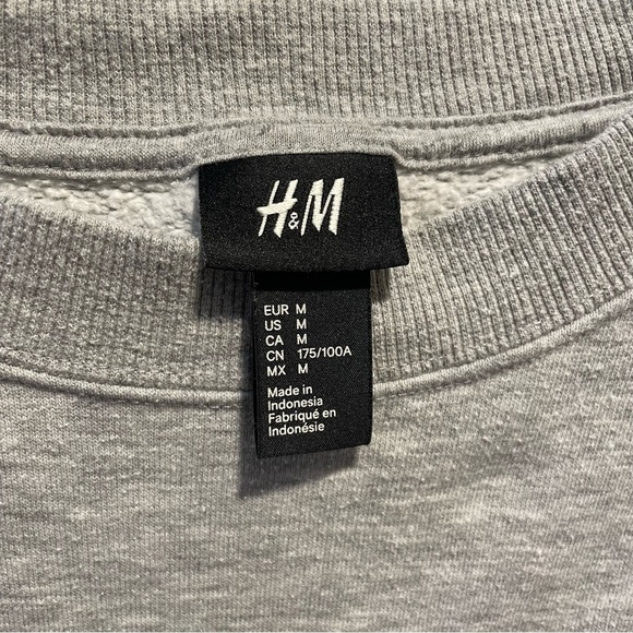 H&M “Tokyo” Japanese Kanji Men’s Sweatshirt - Picture 3 of 4